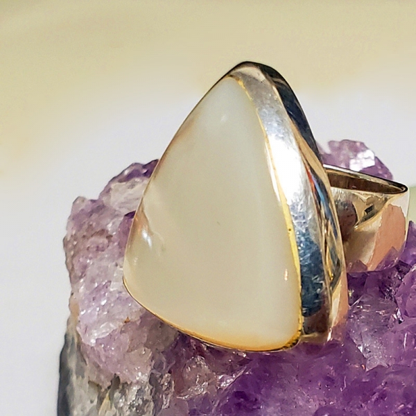 Angel (Mother of pearl and sterling silver ring, Size 5.5)